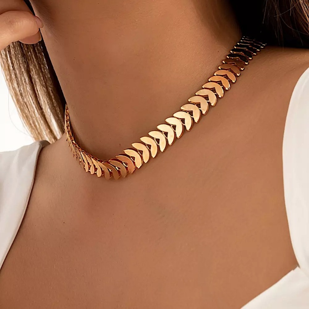 ⚜️𝟯𝟬%𝗢𝗙𝗙 𝗯𝘂𝗻𝗱𝗹𝗲𝘀 𝟯+⚜️ NEW Thick Floral Chain Necklace - Picture 7 of 11